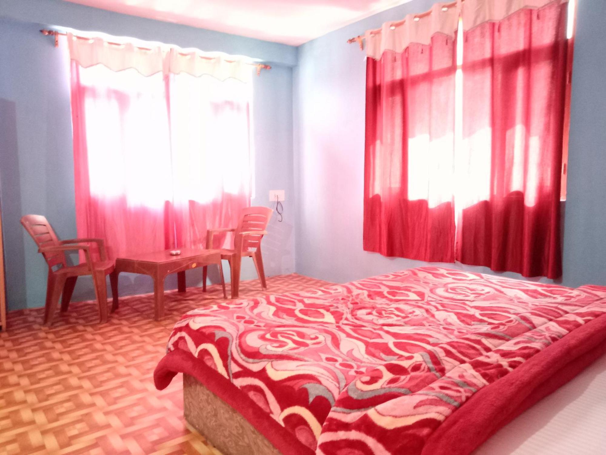 Non Stop Cafe Hostel & Stay มะนาลี ห้อง รูปภาพ