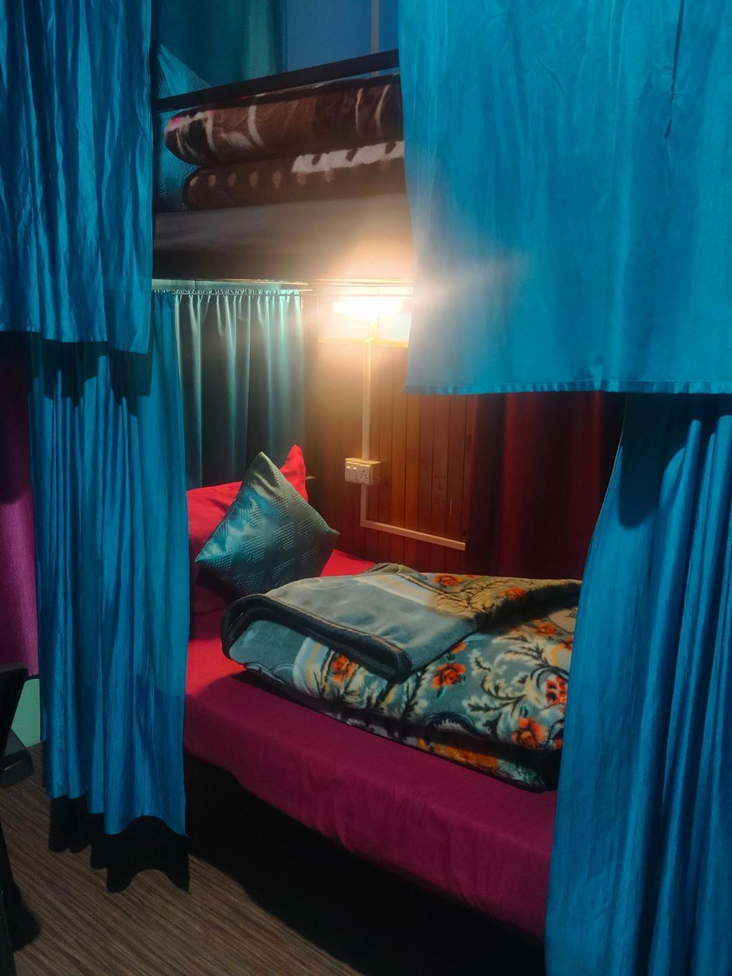 Non Stop Cafe Hostel & Stay มะนาลี ภายนอก รูปภาพ