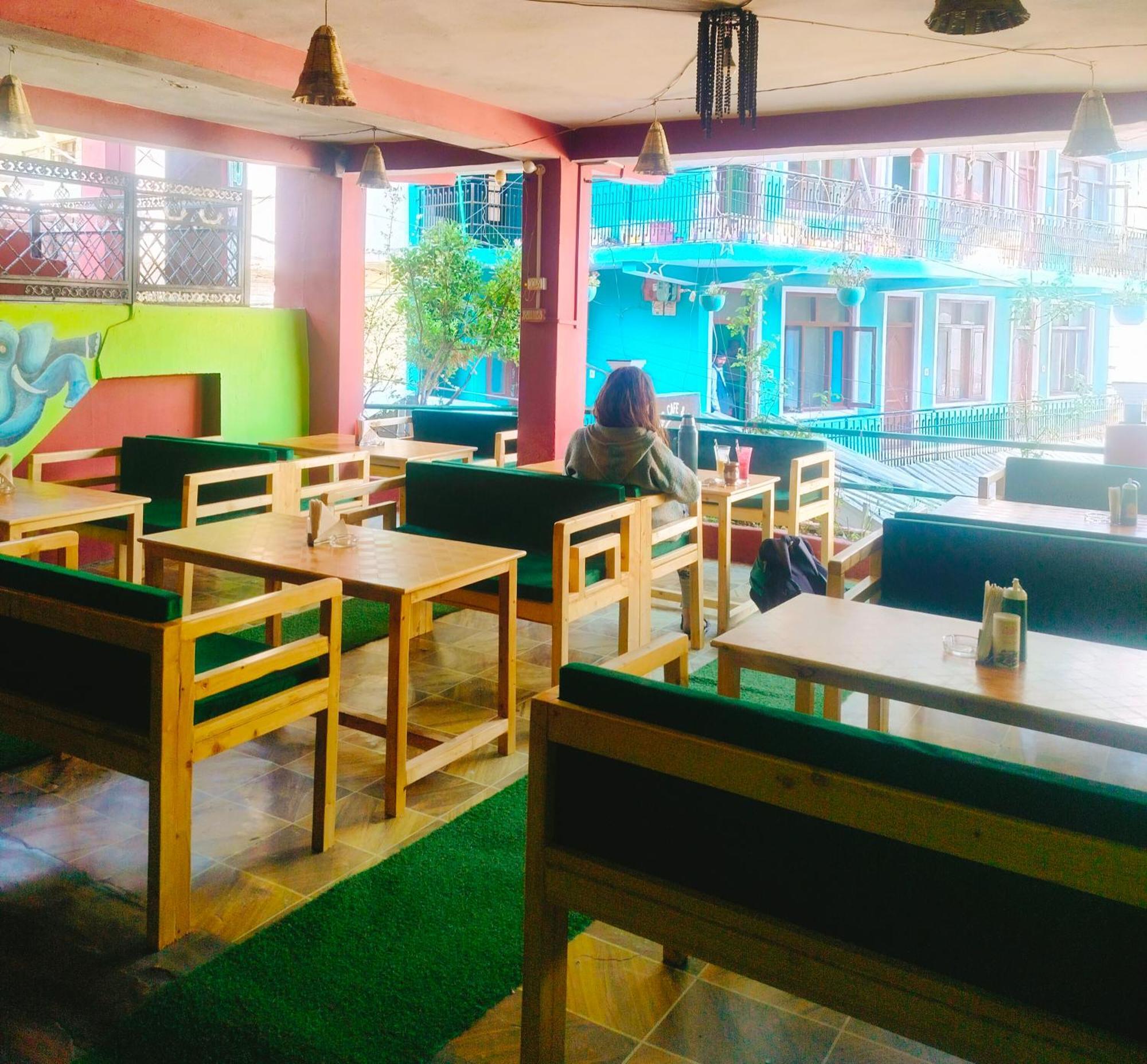 Non Stop Cafe Hostel & Stay มะนาลี ภายนอก รูปภาพ