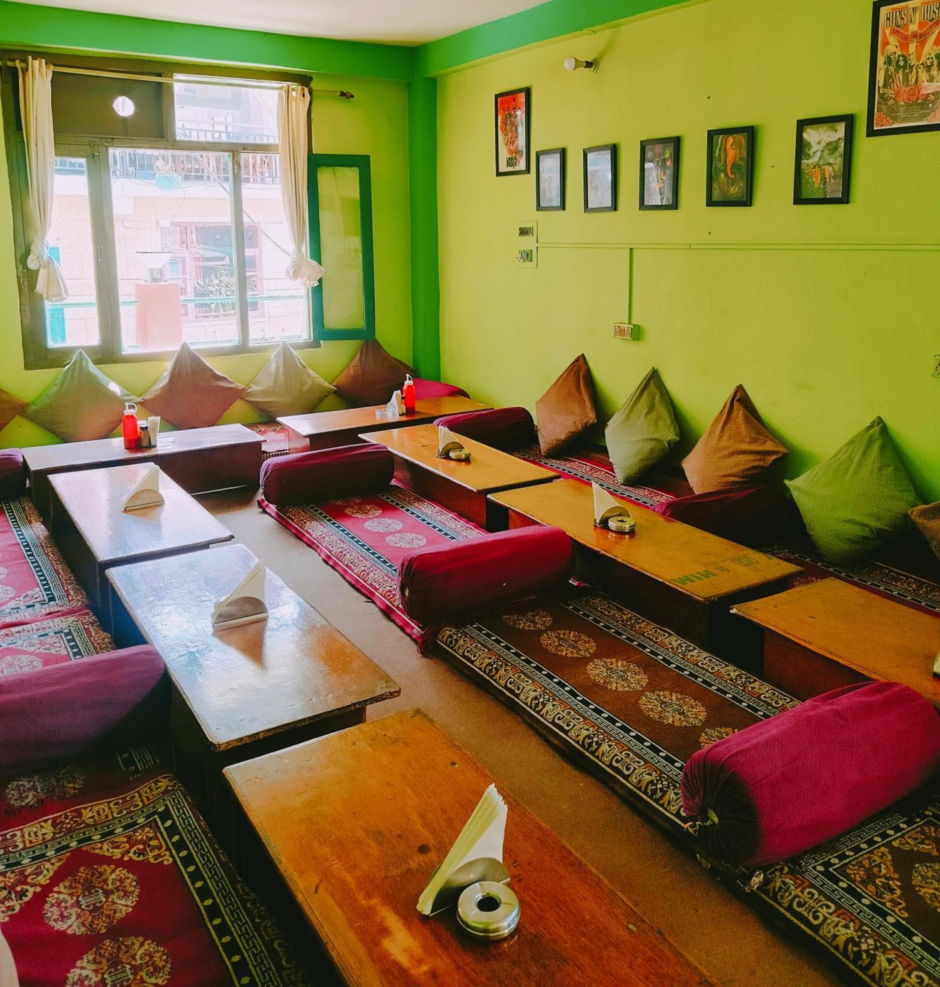 Non Stop Cafe Hostel & Stay มะนาลี ภายนอก รูปภาพ