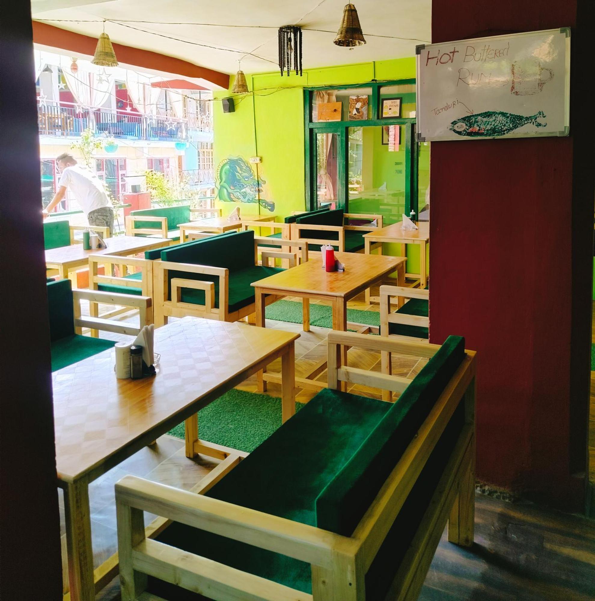 Non Stop Cafe Hostel & Stay มะนาลี ภายนอก รูปภาพ