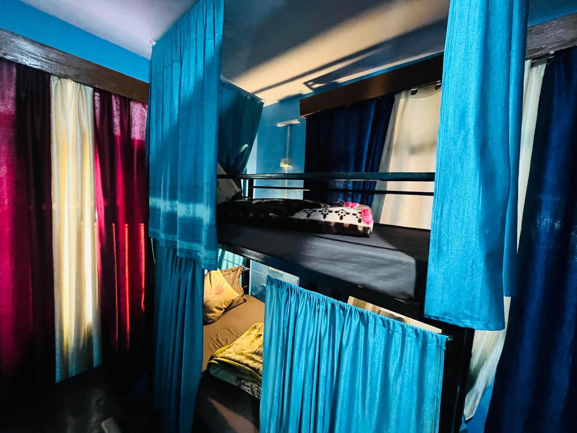 Non Stop Cafe Hostel & Stay มะนาลี ภายนอก รูปภาพ