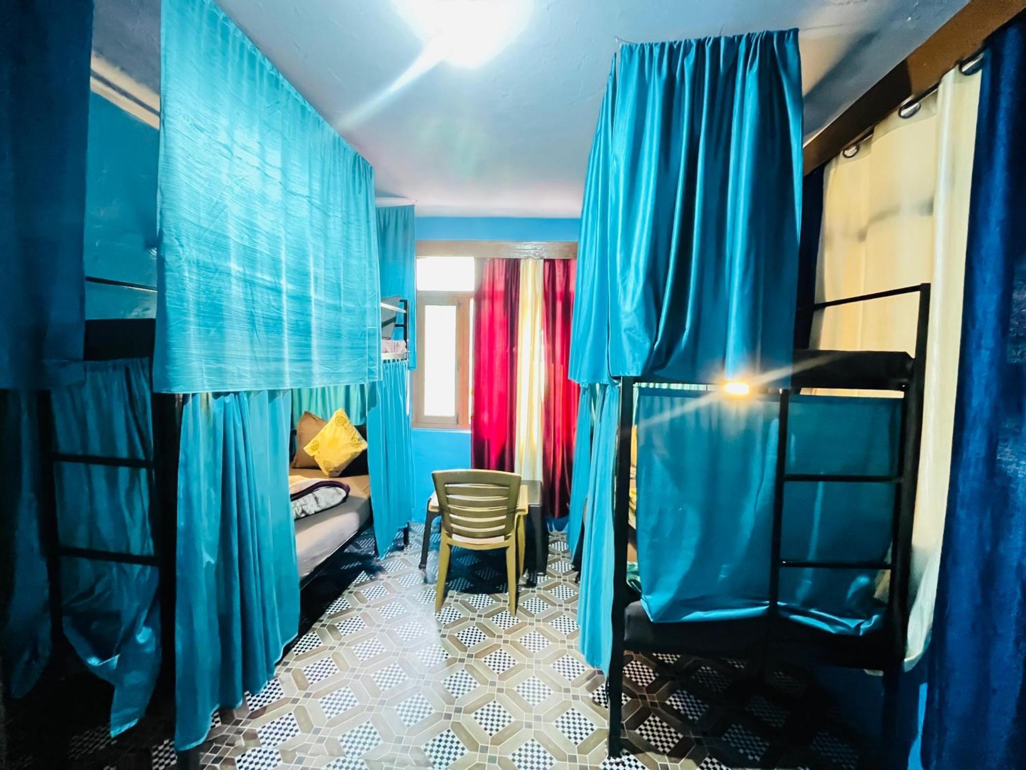 Non Stop Cafe Hostel & Stay มะนาลี ภายนอก รูปภาพ